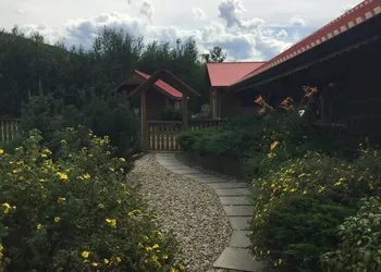 Blue Grouse Country Inn Bed & Breakfast hotel thumbnail 2