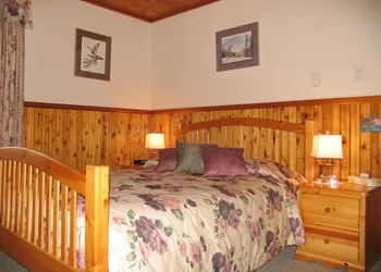 Blue Grouse Country Inn Bed & Breakfast hotel thumbnail 7