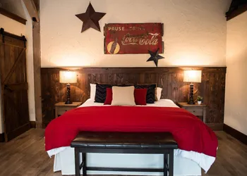 Rusty Rail Brewing Co. hotel thumbnail 5