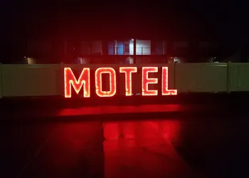Blue Ridge Rustic Inn hotel thumbnail 2