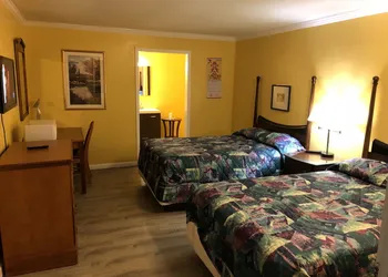 Dragon Inn & Suites hotel thumbnail 3