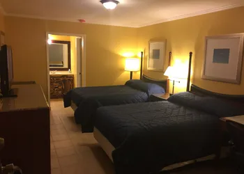 Dragon Inn & Suites hotel thumbnail 5