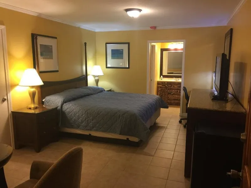Dragon Inn & Suites hotel detail image 6