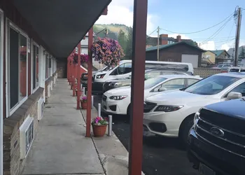 Four Winds Motel hotel thumbnail 2