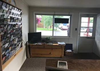 Four Winds Motel hotel thumbnail 3