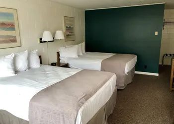 Four Winds Motel hotel thumbnail 6