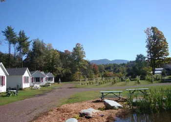 The Cabins at Autumn Mountain Winery hotel thumbnail 4
