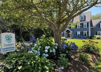 3 Waves Bed & Breakfast hotel thumbnail 2