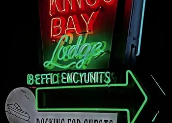 King's Bay Lodge hotel thumbnail 3