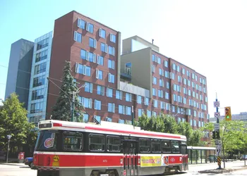 University of Toronto - Wilson Hall Residence hotel thumbnail 4