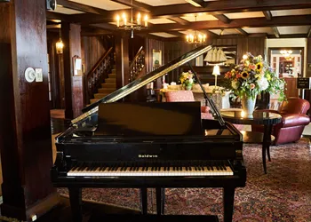 Black Point Inn hotel thumbnail 7