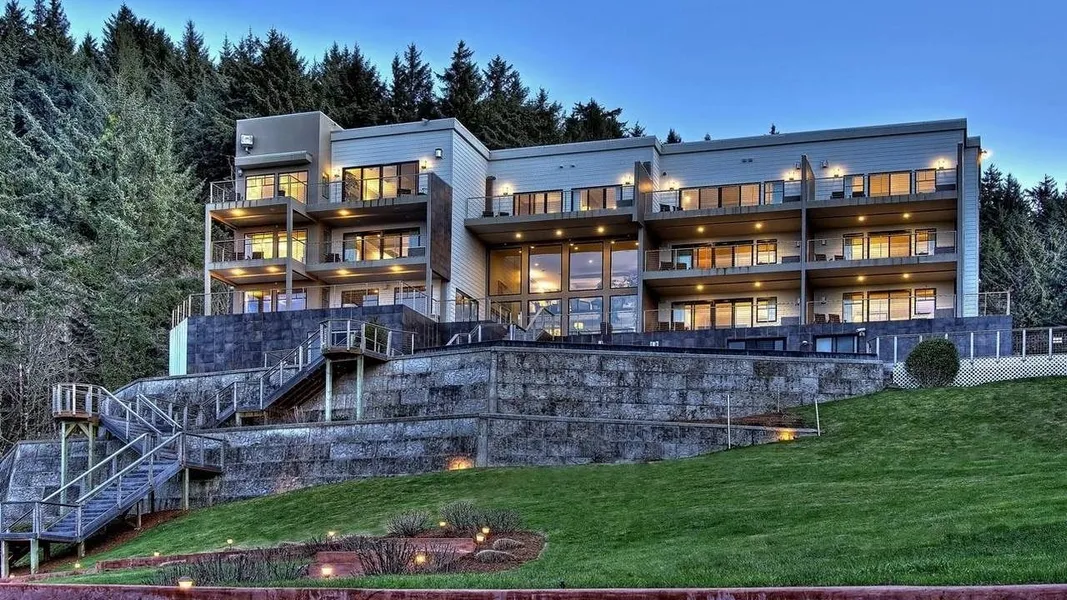 Whale Cove Inn hotel detail image 2