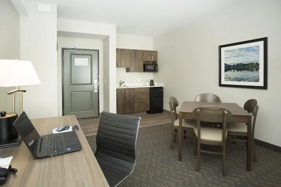 Wingate By Wyndham Calgary Airport hotel detail image 6