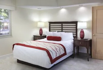 Wyndham Ocean Palms hotel thumbnail 2