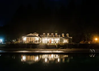 Rowena's Inn On The River hotel thumbnail 3