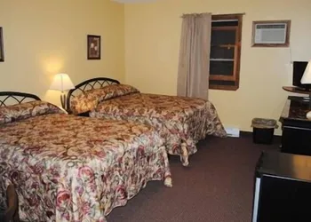Fran Cove Motel hotel thumbnail 4