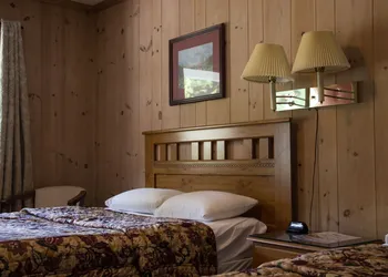 Fran Cove Motel hotel thumbnail 7