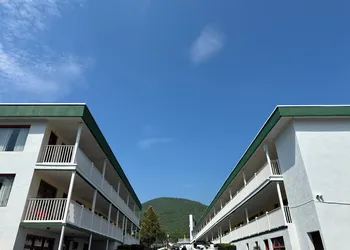 O'Sullivan's On The Lake Motel hotel thumbnail 3