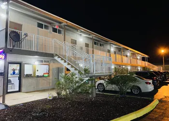 Host Inn hotel thumbnail 2