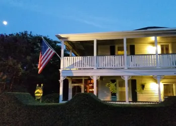 Barclay Cottage hotel thumbnail 3