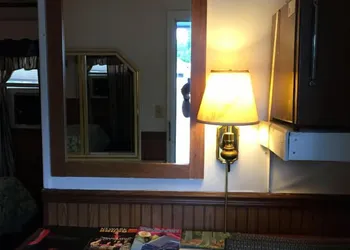 Tompkin's Motel hotel thumbnail 8