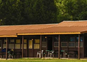 Coppermine Lodge hotel thumbnail 2