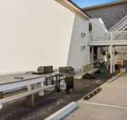 Dry Dock Inn hotel detail image 5