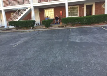 Motel Townhouse hotel thumbnail 3
