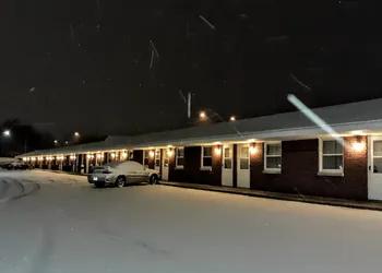 Bay Motel hotel thumbnail 4