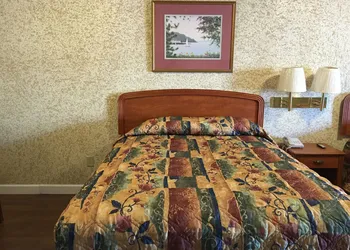 Budget Inn hotel thumbnail 5