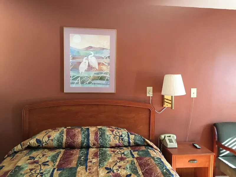 Budget Inn hotel detail image 6