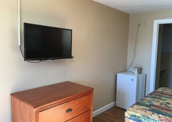 Budget Inn hotel thumbnail 7