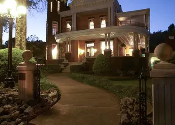 1890 Williams House Inn hotel thumbnail 3
