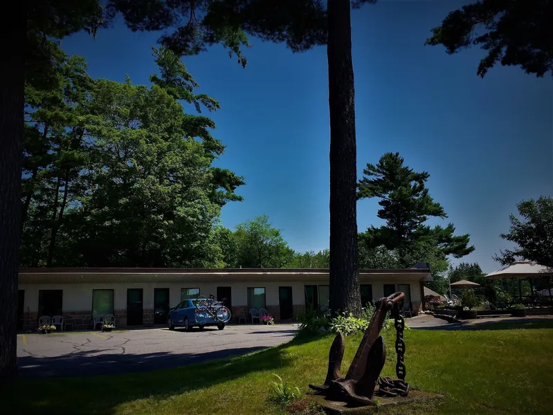 Town and Country Motel hotel detail image 6