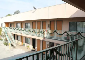 Four Corners motel hotel thumbnail 2