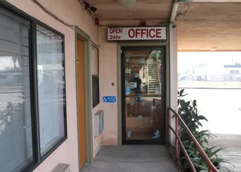 Four Corners motel hotel thumbnail 3