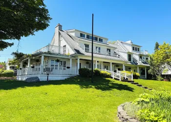 Chestnut Inn Bed and Breakfast hotel thumbnail 2