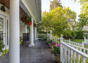 Chestnut Inn Bed and Breakfast hotel thumbnail 7