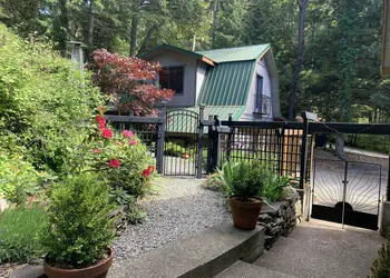 Salt Spring Carriage House B&B hotel thumbnail 8