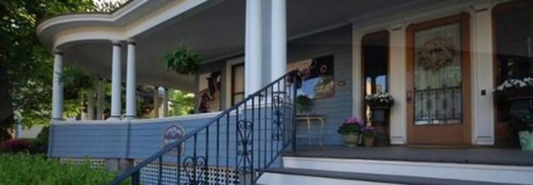 Circular Manor Bed and Breakfast hotel detail image 2