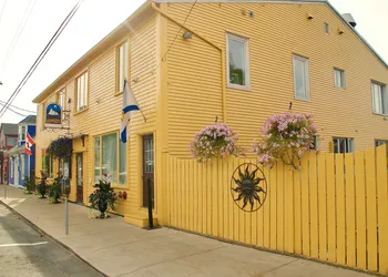 Rum Runner Inn hotel thumbnail 6