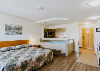 Western Budget Plus Cold Lake hotel thumbnail 2
