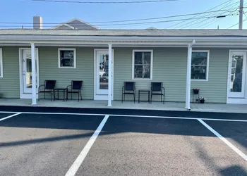 Moontide Motel Cabins & Apartments hotel thumbnail 2
