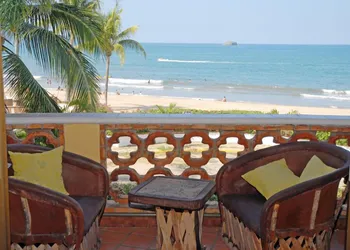 Villa Corona del Mar hotel thumbnail 6