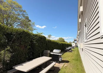 Beau Rivage Motel hotel thumbnail 4