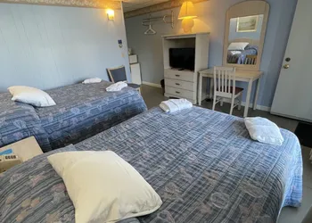 Beau Rivage Motel hotel thumbnail 7