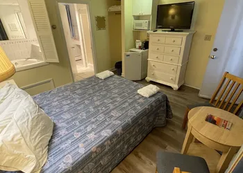 Beau Rivage Motel hotel thumbnail 8
