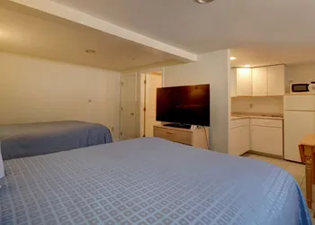 Sea View Inn hotel thumbnail 5