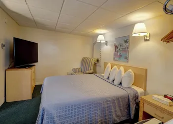 Sea View Inn hotel thumbnail 7