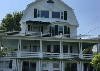Marginal Way House Hotel hotel thumbnail 2